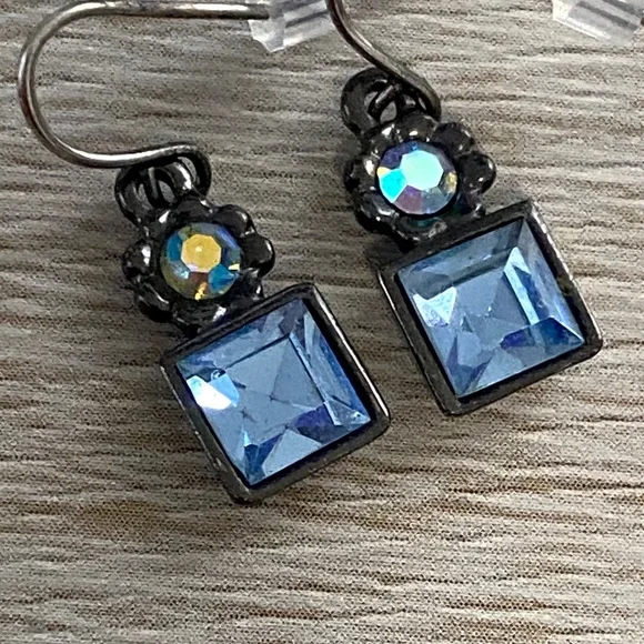 Sky Blue Iridescent Crystal Gunmetal Drop Earrings Elegant Summer Beach Party - Picture 14 of 17